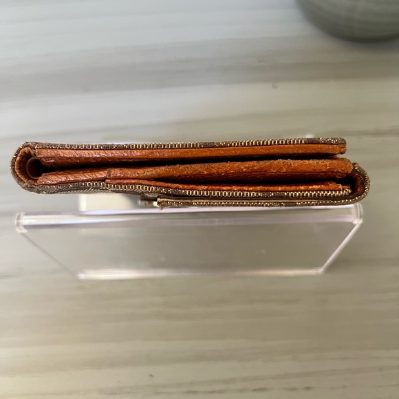 Gucci Bifold Wallet - Picture 5 of 7